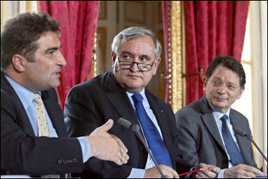 Les ministres Jacob, Raffarin et Mattei &agrave; la Conf&eacute;rence de la famille