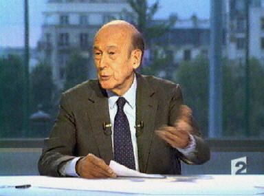 Giscard pr&eacute;sident de la Convention pour l'avenir des institutions europ&eacute;ennes